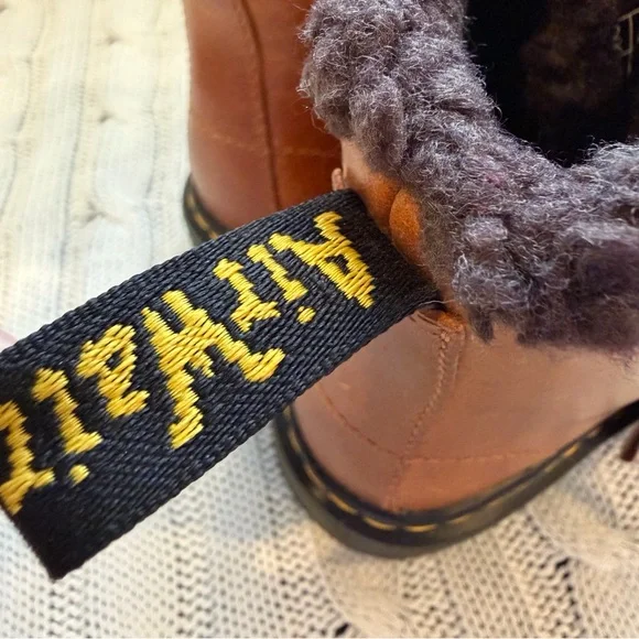 Dr. Martens 1460 Serena Winter Boot Boots Girls Sz 13 NEW NWT Shoes Faux Fur - Picture 12 of 12